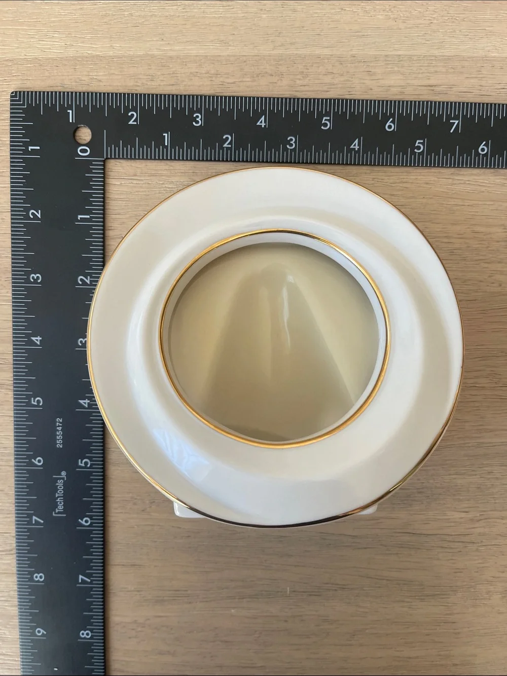 LENOX The Ivory and Gold Memorable Frame Oval Ceramic